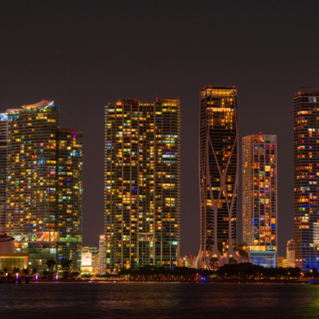 miami-florida-usa-skyline-biscayne-bay-city-night-backgrounds-panoramic-view-miami-skyline